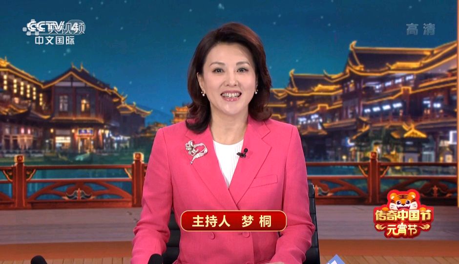 央视主播田靖华再次被重用,直播特别节目挑大梁,未来