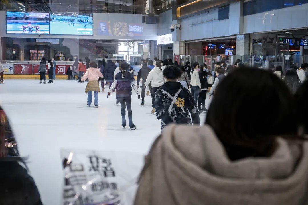 广州溜真冰、滑雪超全攻略来了！离冬奥冠军又近一步！休闲区蓝鸢梦想 - Www.slyday.coM
