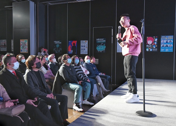 “快乐冬奥”脱口秀趣谈中国，老外讲故事俱乐部成员：在欢笑声中拉近我们的距离休闲区蓝鸢梦想 - Www.slyday.coM