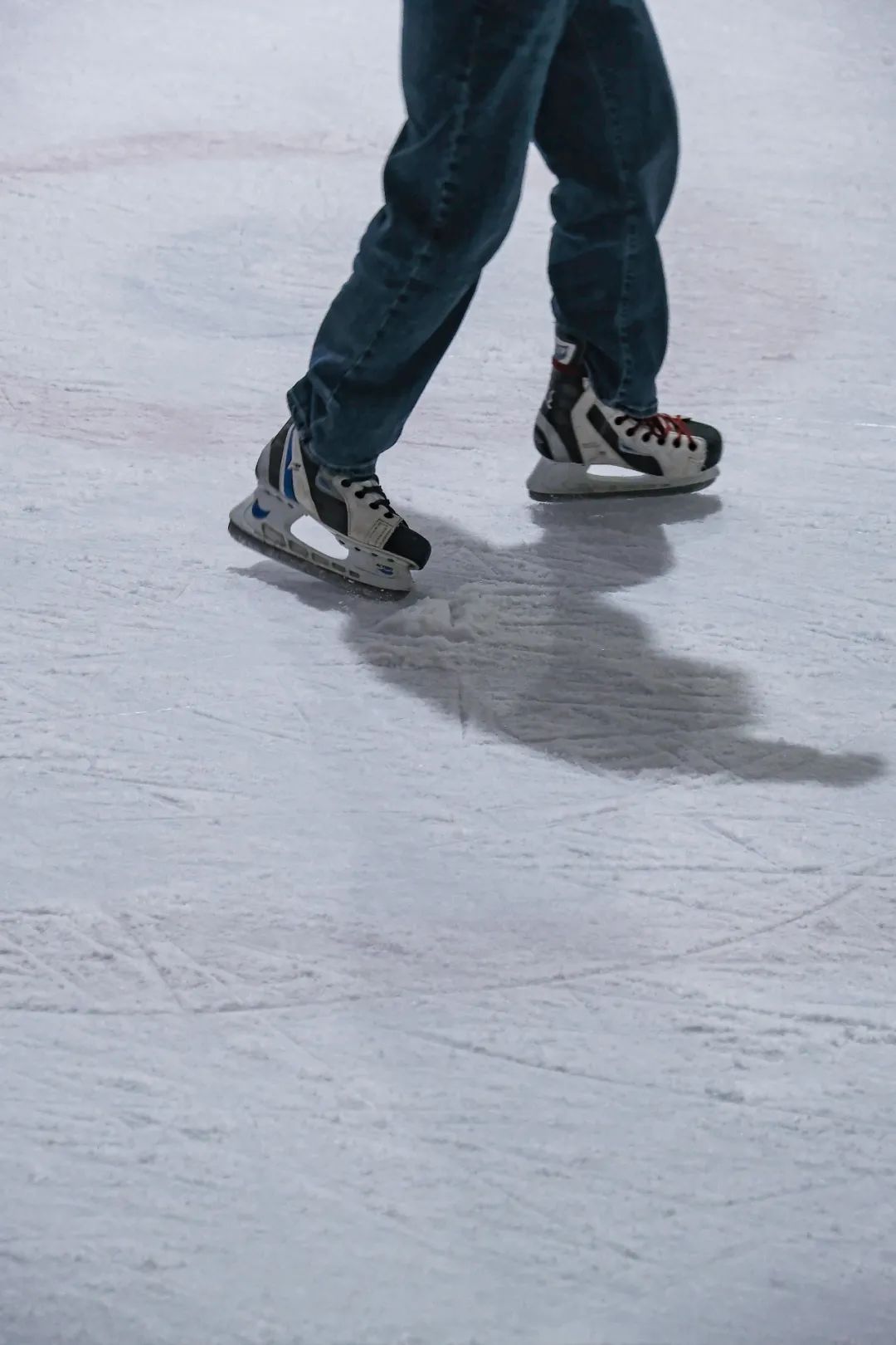 广州溜真冰、滑雪超全攻略来了！离冬奥冠军又近一步！休闲区蓝鸢梦想 - Www.slyday.coM