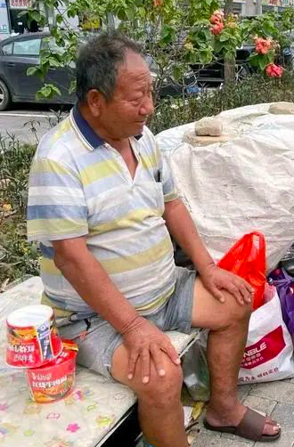 丈夫出轨多年，在ICU被妻子“拔管”：伴侣，是你生命里最后一个观众！休闲区蓝鸢梦想 - Www.slyday.coM