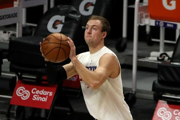 三分大赛冠军赔率：肯纳德领跑 米尔斯&范乔丹并列第二 唐斯垫底休闲区蓝鸢梦想 - Www.slyday.coM