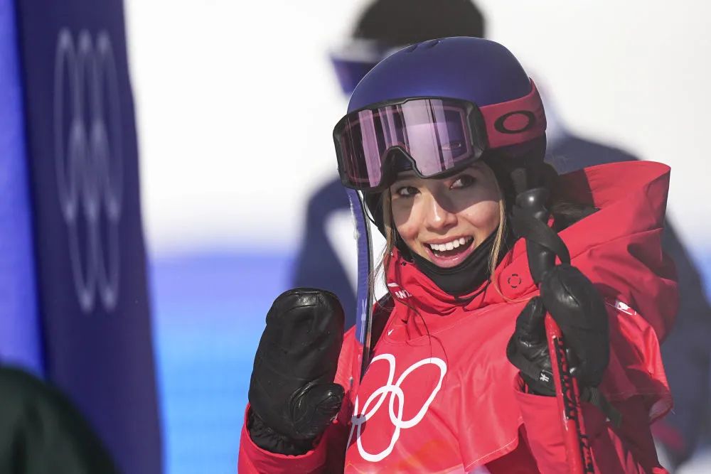 北京冬奥会闭幕式中国队旗手会是谁？一起来猜猜休闲区蓝鸢梦想 - Www.slyday.coM