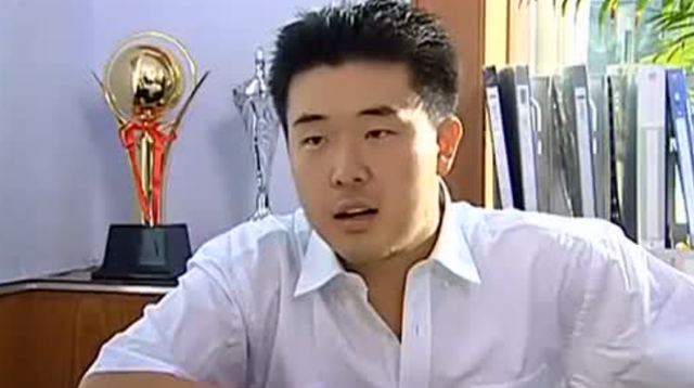 乡村爱情14谢永强的情敌宋青莲的初恋上线在街边摆摊卖货