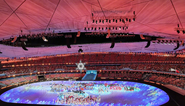 “我们的国旗是举得最高的！”休闲区蓝鸢梦想 - Www.slyday.coM