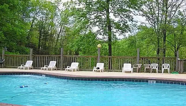 趁着天气好去游泳,走到泳池突然停了下来,放眼望去吓得不敢动休闲区蓝鸢梦想 - Www.slyday.coM 趁着天气好去游泳,走到泳池突然停了下来,放眼望去吓得不敢动休闲区蓝鸢梦想 - Www.slyday.coM