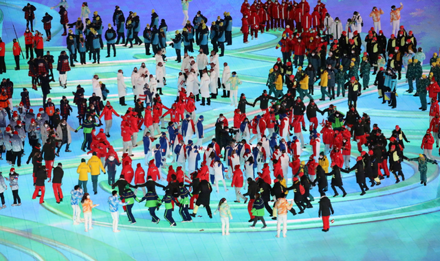 “我们的国旗是举得最高的！”休闲区蓝鸢梦想 - Www.slyday.coM