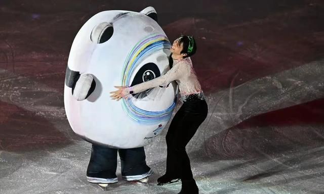 羽生结弦今天用中文喊“谢谢”！柚子不用喇叭致谢，只用嗓子去喊休闲区蓝鸢梦想 - Www.slyday.coM