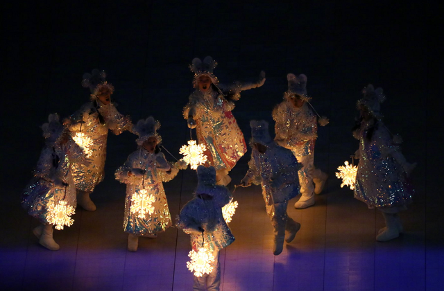 “我们的国旗是举得最高的！”休闲区蓝鸢梦想 - Www.slyday.coM