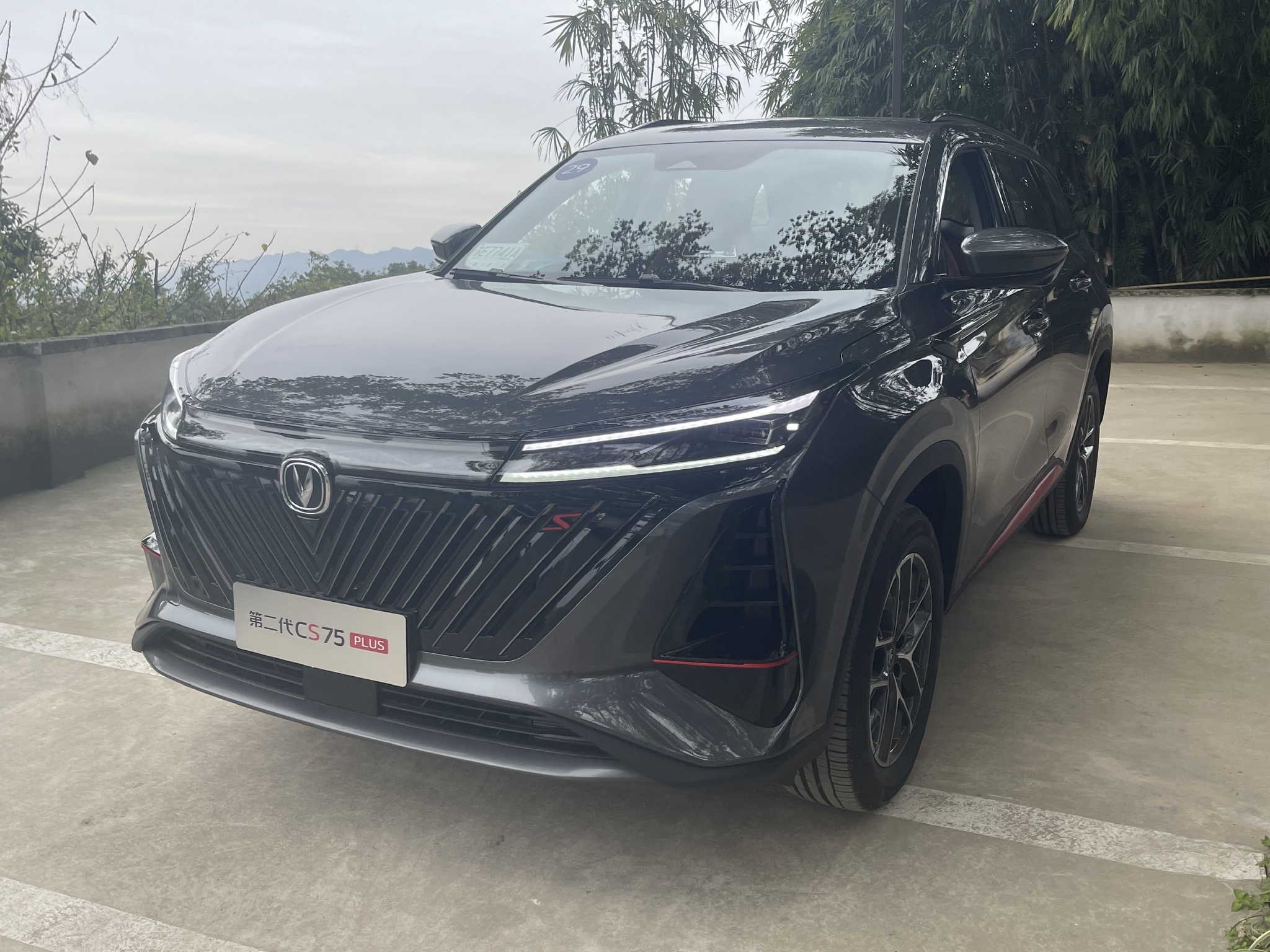 太奢侈全系标配爱信8at试驾长安第二代cs75plus