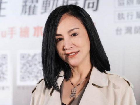 54岁田丽享受单身田园生活,自嘲3段情史太丰富|田丽|田园|陈定中_新浪新闻