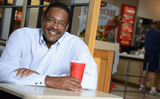 NBA球星总资产谁最多？老詹还在猛涨，乔丹奥尼尔等人缩水了休闲区蓝鸢梦想 - Www.slyday.coM