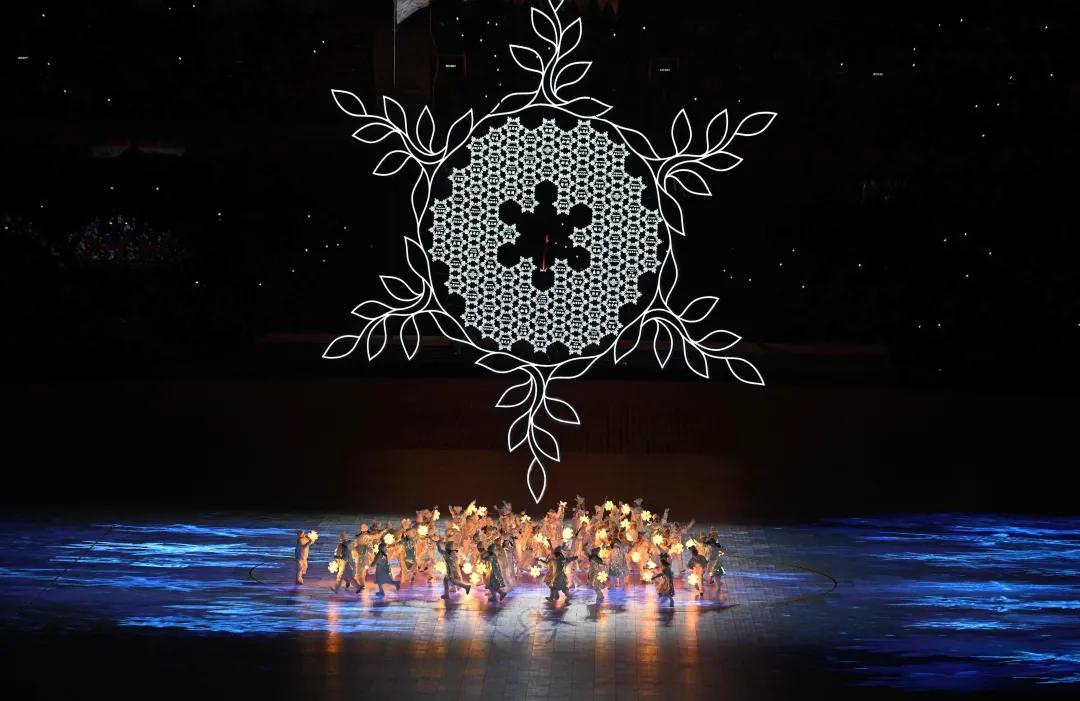 五星红旗，是举得最高的！休闲区蓝鸢梦想 - Www.slyday.coM