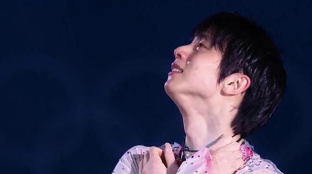 北京冬奥会花滑表演现感人一幕：羽生结弦对冰墩墩耳语，依依不舍休闲区蓝鸢梦想 - Www.slyday.coM