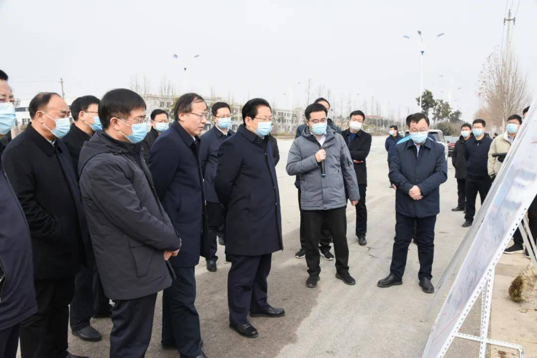 2月8日,南阳市委书记朱是西到南阳高新区查看科技产业项目进展情况.