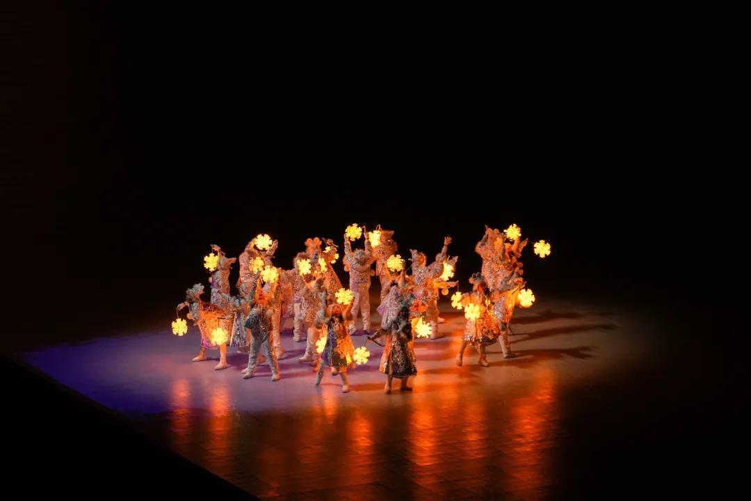 五星红旗，是举得最高的！休闲区蓝鸢梦想 - Www.slyday.coM