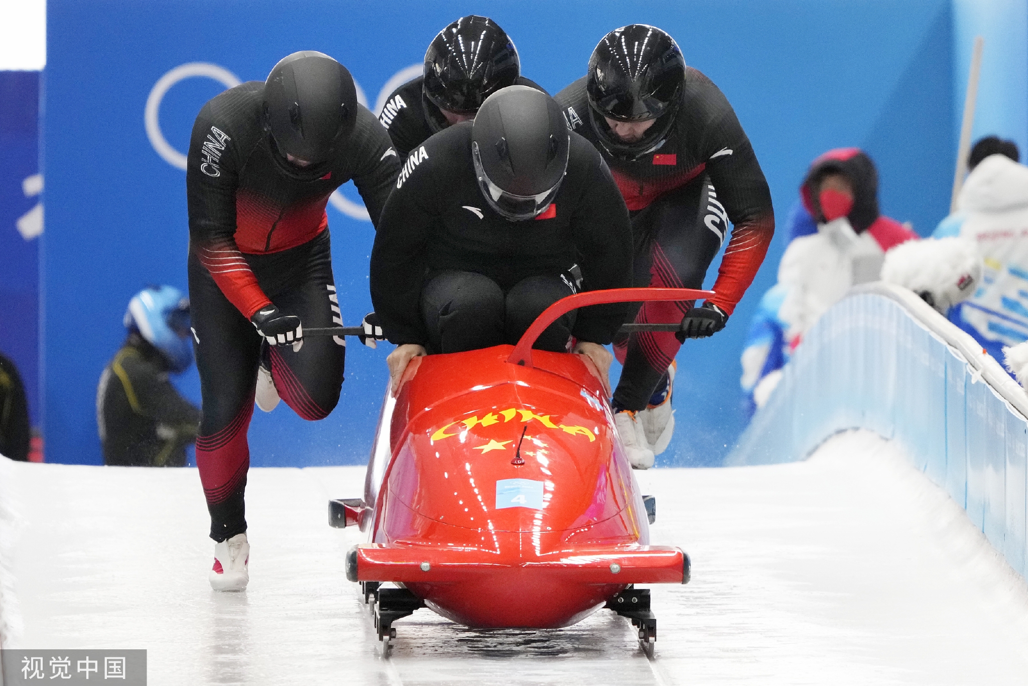服装比赛鞋,精益求精如果说雪车国产化是雪车雪橇项目最基础的精密