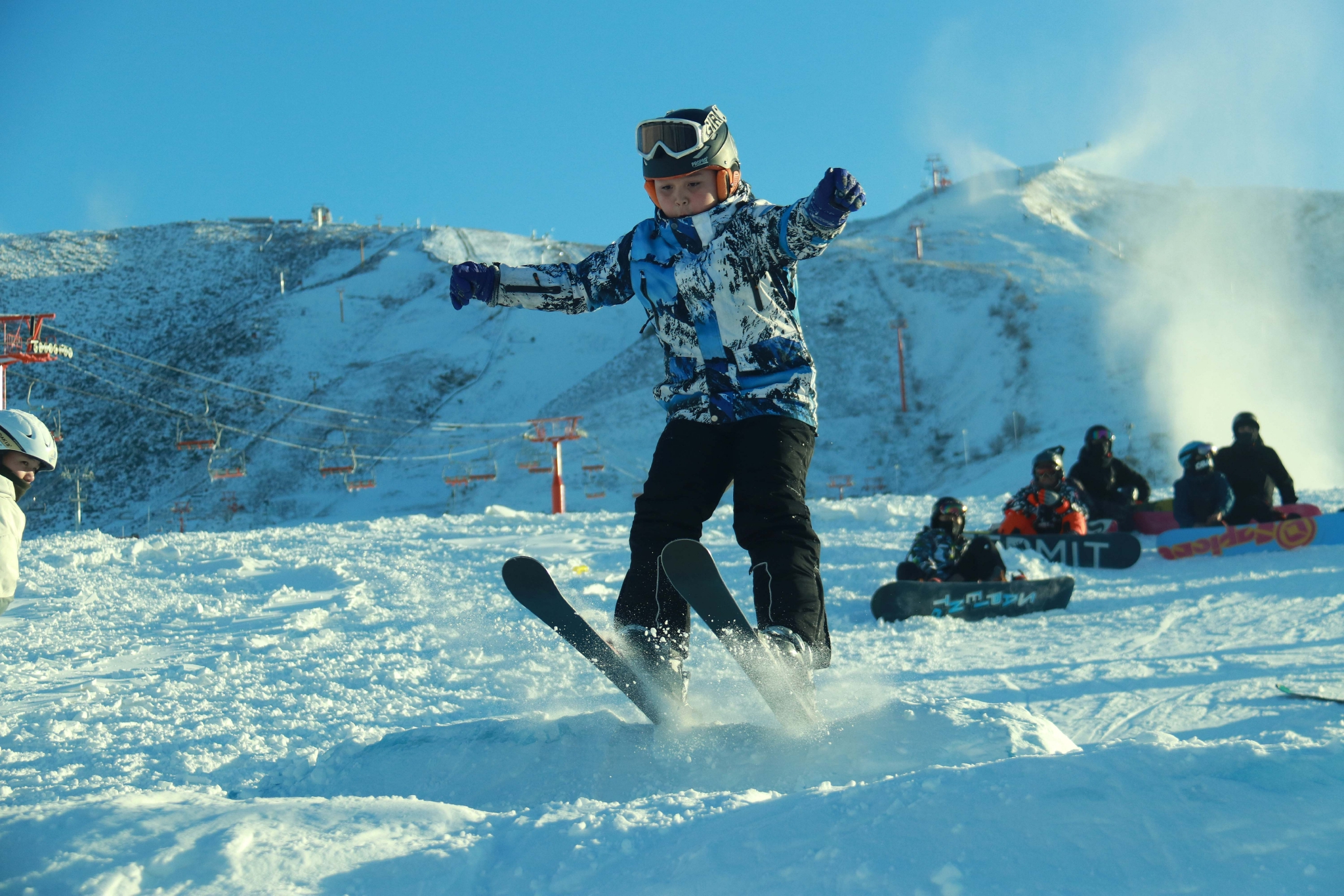 我们上冰雪丨扫码我们一起在新疆阿勒泰共享滑雪
