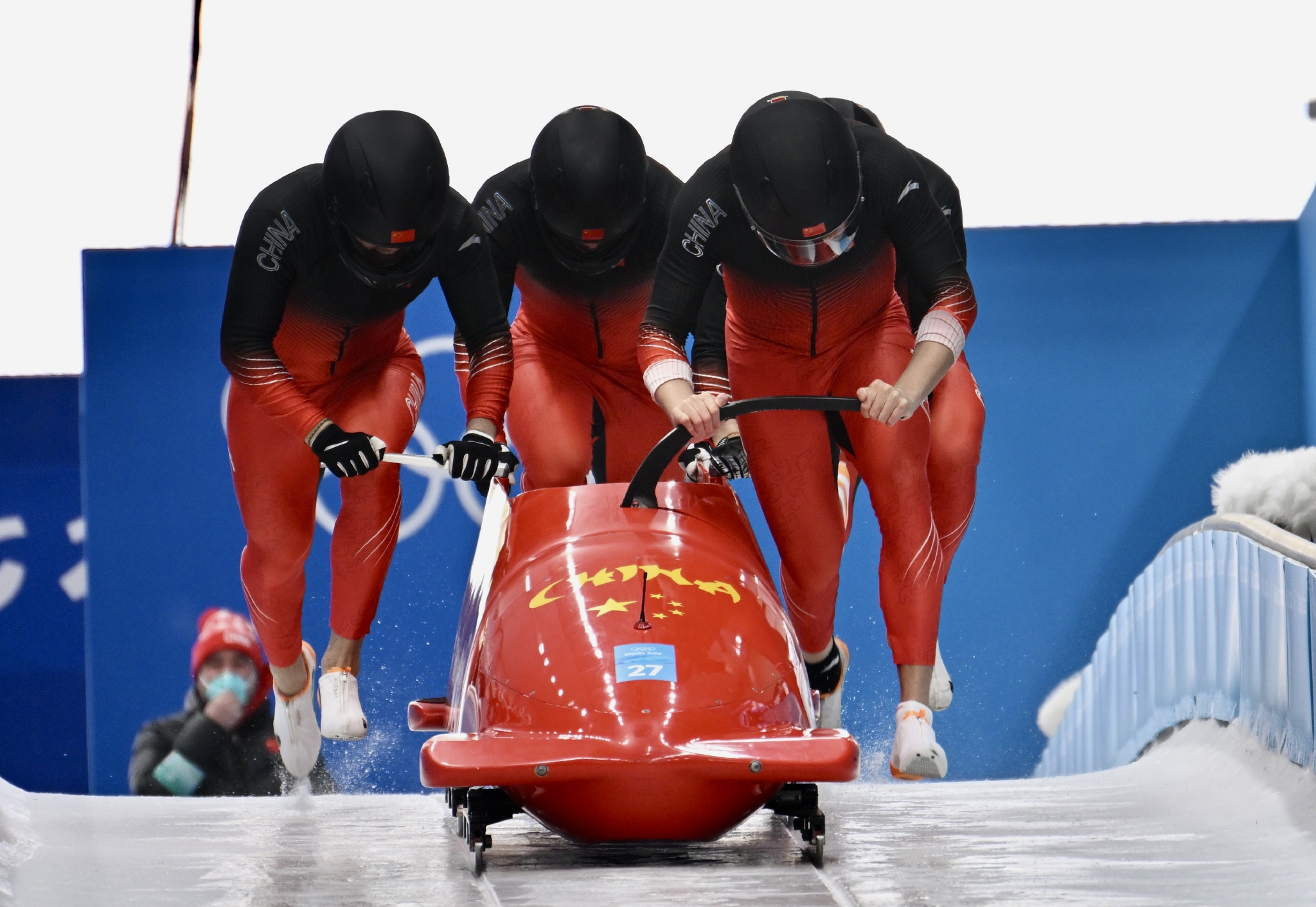 男子四人雪车完赛,中国两队选手满意自己成绩|雪车|中国_新浪新闻