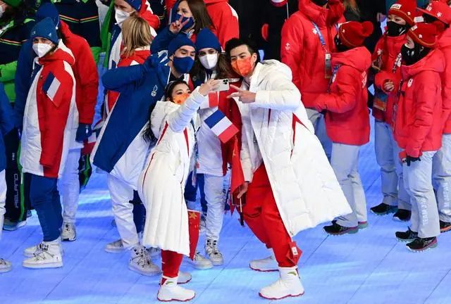 天下一家，一起向未来！快来收藏北京冬奥闭幕式的精彩瞬间→休闲区蓝鸢梦想 - Www.slyday.coM