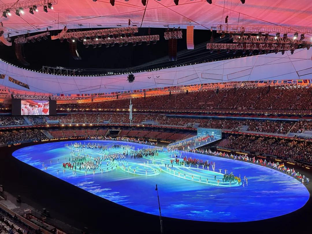 五星红旗，是举得最高的！休闲区蓝鸢梦想 - Www.slyday.coM