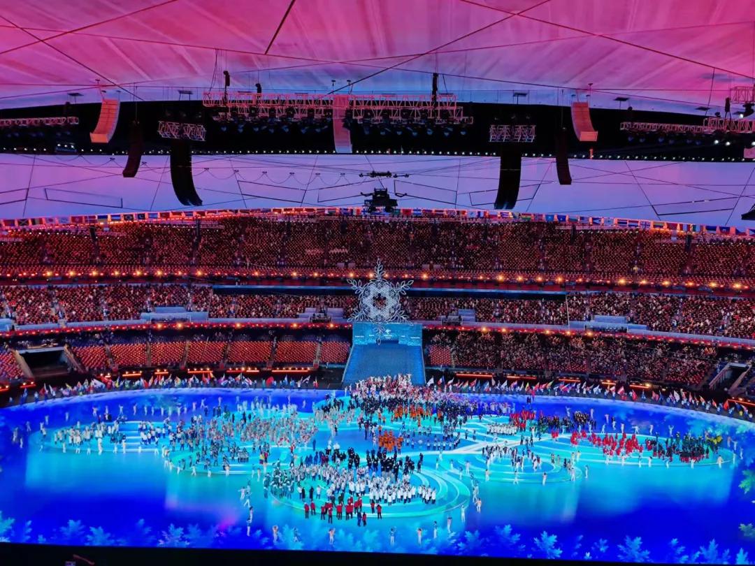 五星红旗，是举得最高的！休闲区蓝鸢梦想 - Www.slyday.coM