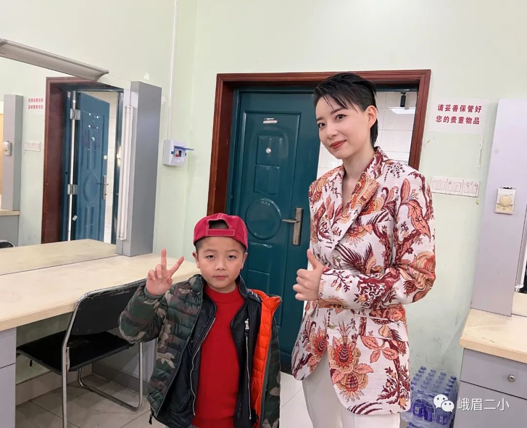 乐山7岁音乐神童惊艳亮相湖南卫视元宵喜乐会