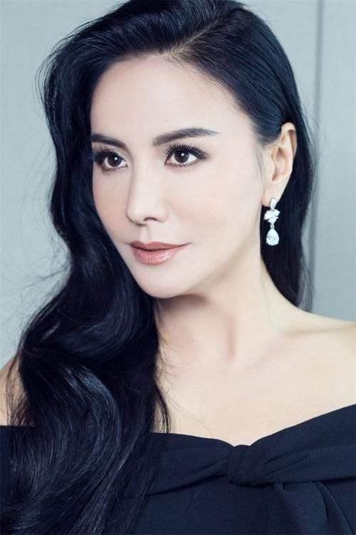 金钟视后田丽曝近况两段婚姻失败后单身一人或来内地直播卖货