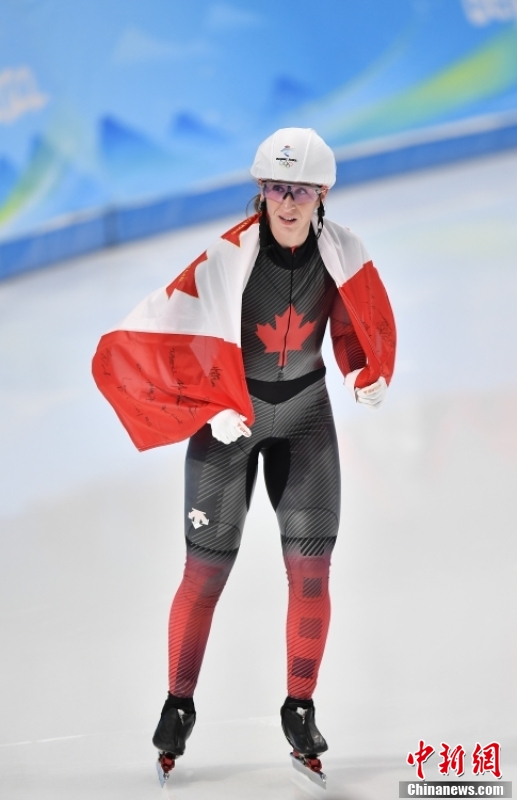 2月19日,北京2022年冬奥会速度滑冰女子集体出发决赛在国家速滑馆"