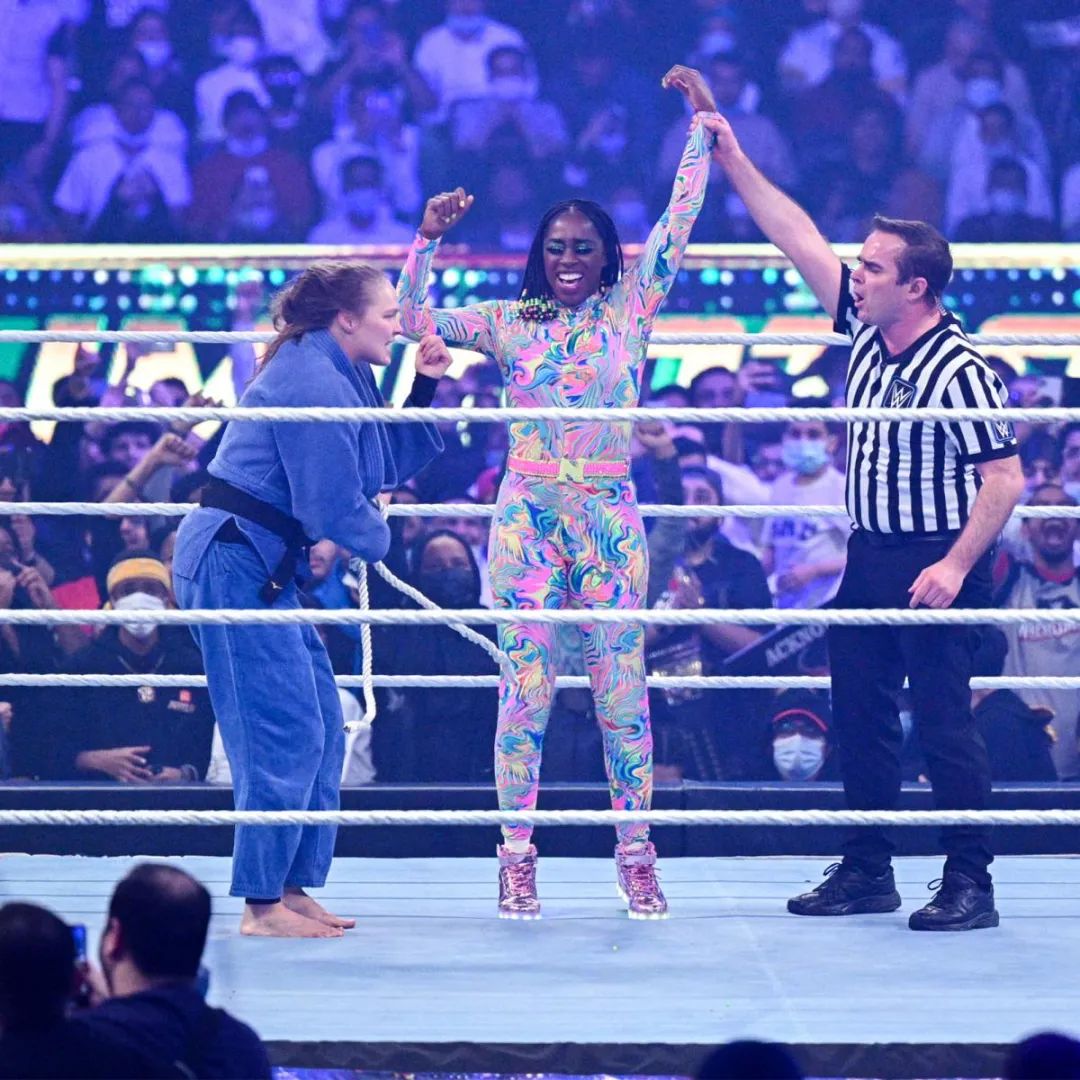 2022铁笼密室淘汰赛大布斩获wwe冠军