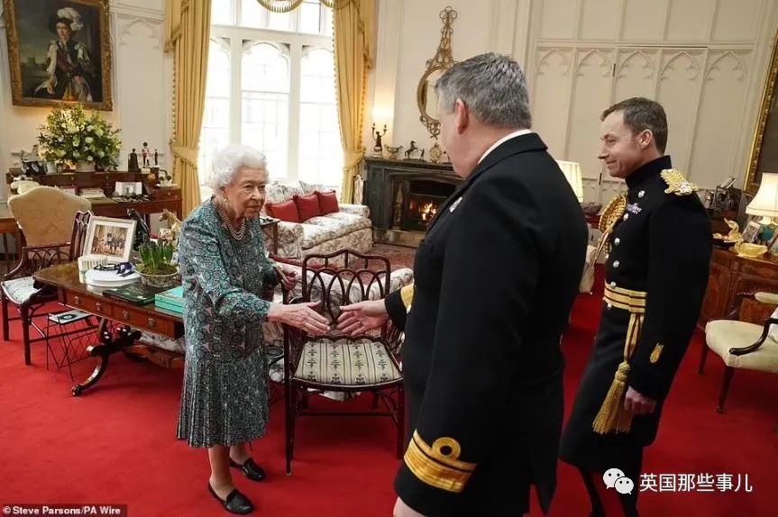 刚刚，女王新冠阳性！ 今年糟心事太多，女王精神肉眼可见的不好啊...休闲区蓝鸢梦想 - Www.slyday.coM