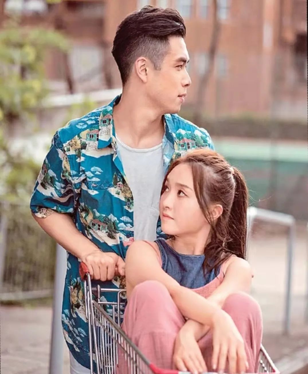 引发小三风波！TVB女歌手曝疑似确诊，受感染被指与男方同居有关休闲区蓝鸢梦想 - Www.slyday.coM