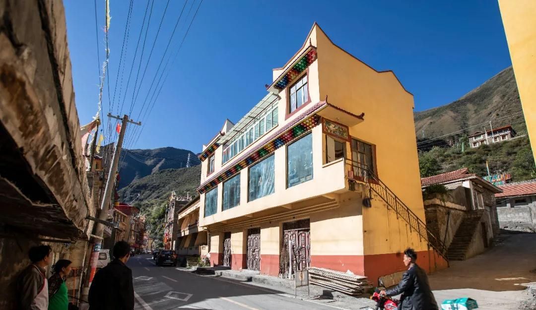 拉姆：新婚就被家暴，2次申请离婚，被前夫烧毁前她经历了什么？休闲区蓝鸢梦想 - Www.slyday.coM