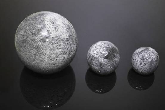 外星人的玩具玉兔在月球上发现大量玻璃球这是什么来的