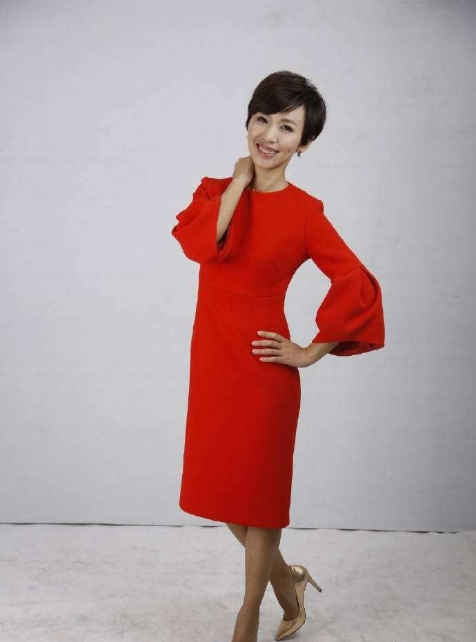 《新闻联播》欧阳夏丹:父亲早逝,她托起母亲的晚年,婚恋成难题休闲区蓝鸢梦想 - Www.slyday.coM 《新闻联播》欧阳夏丹:父亲早逝,她托起母亲的晚年,婚恋成难题休闲区蓝鸢梦想 - Www.slyday.coM