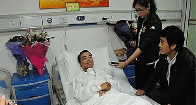 2010年，湖南军人勇救44人，全身烧伤90%，女孩喂水后相恋成婚休闲区蓝鸢梦想 - Www.slyday.coM