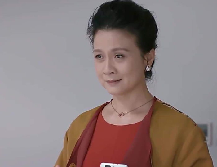 欢乐颂曲筱绡的妈妈拿到了所有的财产有钱了她就幸福了吗