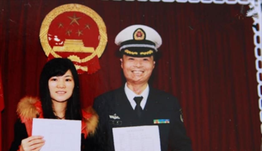 2010年，湖南军人勇救44人，全身烧伤90%，女孩喂水后相恋成婚休闲区蓝鸢梦想 - Www.slyday.coM