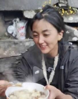 拉姆：新婚就被家暴，2次申请离婚，被前夫烧毁前她经历了什么？休闲区蓝鸢梦想 - Www.slyday.coM