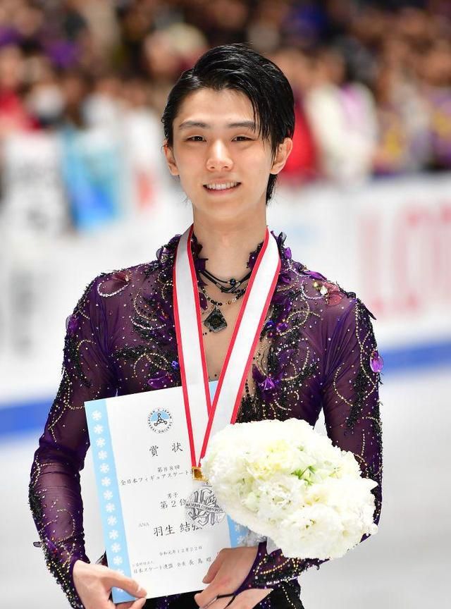 回顾羽生结弦历届花样滑冰华丽讲究的考斯腾