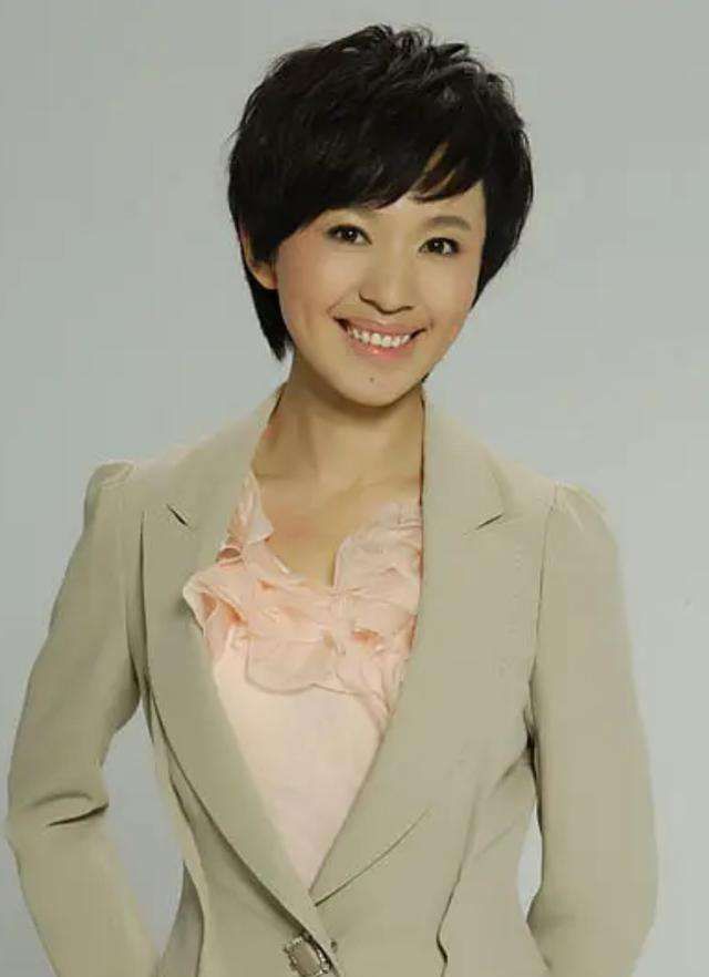 《新闻联播》欧阳夏丹:父亲早逝,她托起母亲的晚年,婚恋成难题休闲区蓝鸢梦想 - Www.slyday.coM 《新闻联播》欧阳夏丹:父亲早逝,她托起母亲的晚年,婚恋成难题休闲区蓝鸢梦想 - Www.slyday.coM