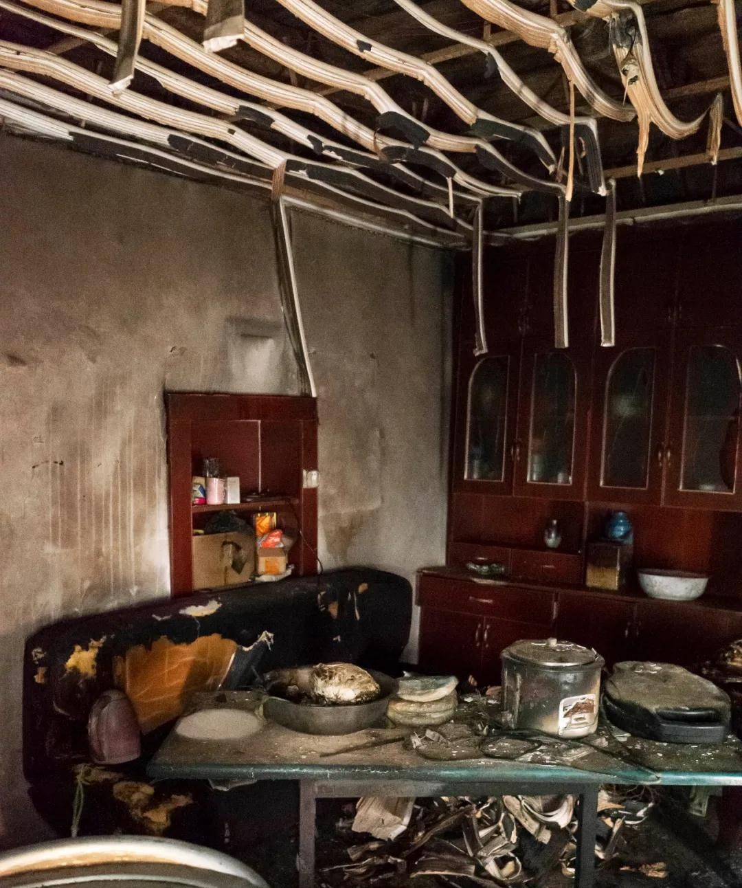 拉姆：新婚就被家暴，2次申请离婚，被前夫烧毁前她经历了什么？休闲区蓝鸢梦想 - Www.slyday.coM