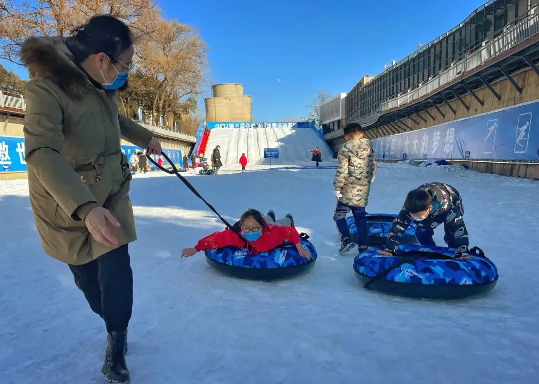 高井冰雪乐园图片