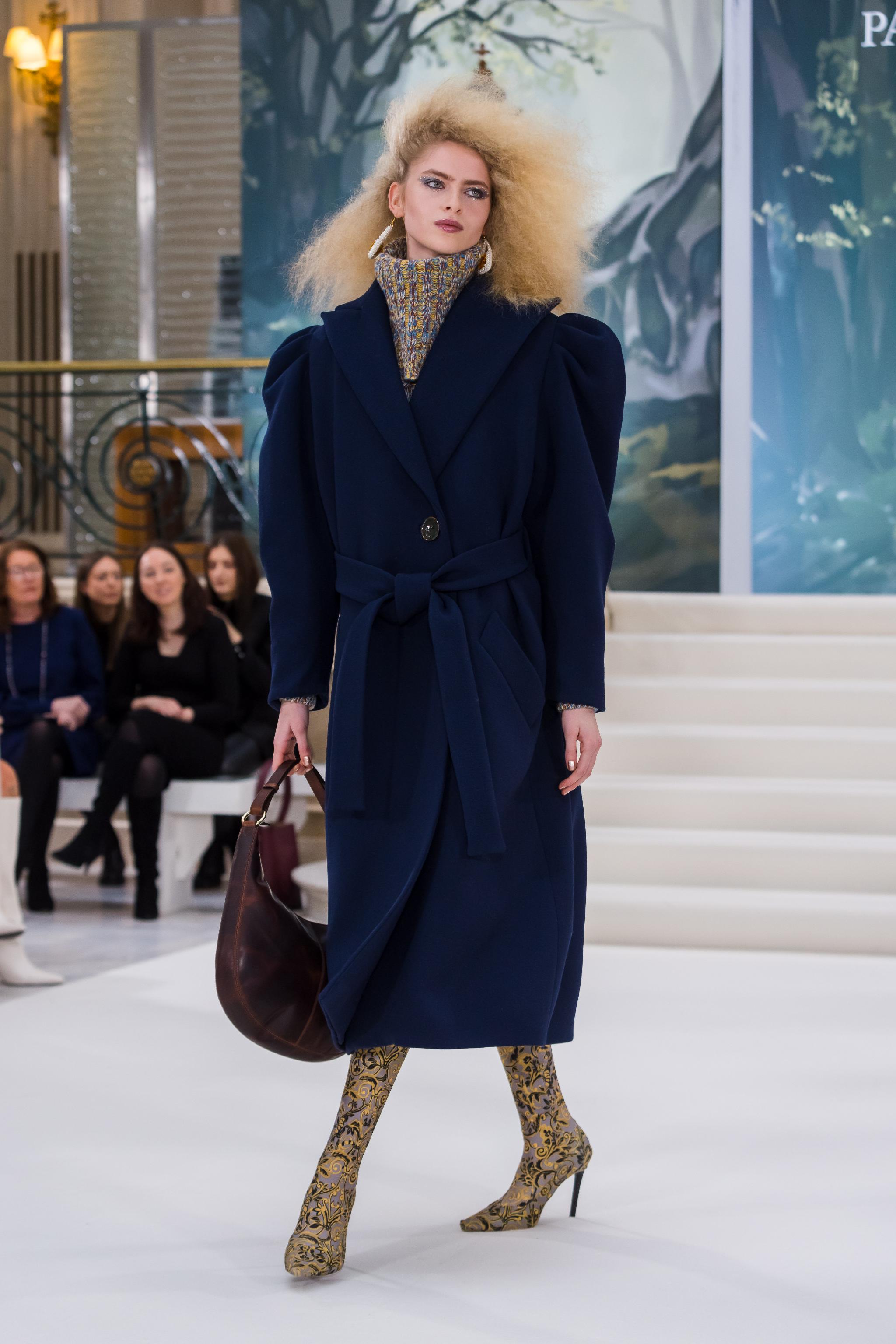 伦敦时装周——设计师保罗·科斯特洛时装秀|设计师|伦敦时装周|英国