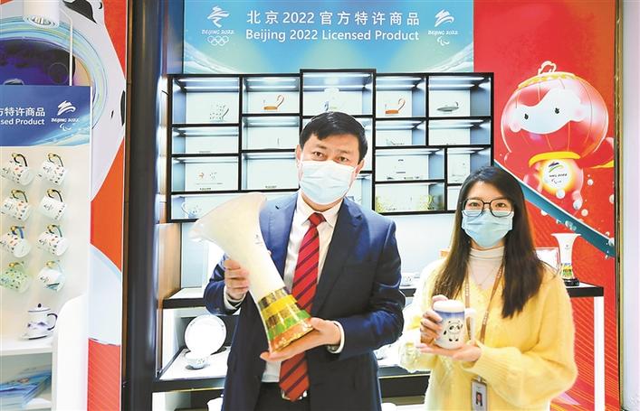 冬奥主题持续火爆，深圳设计的冬奥特许商品一货难求 后冬奥时代 冰墩墩仍红休闲区蓝鸢梦想 - Www.slyday.coM