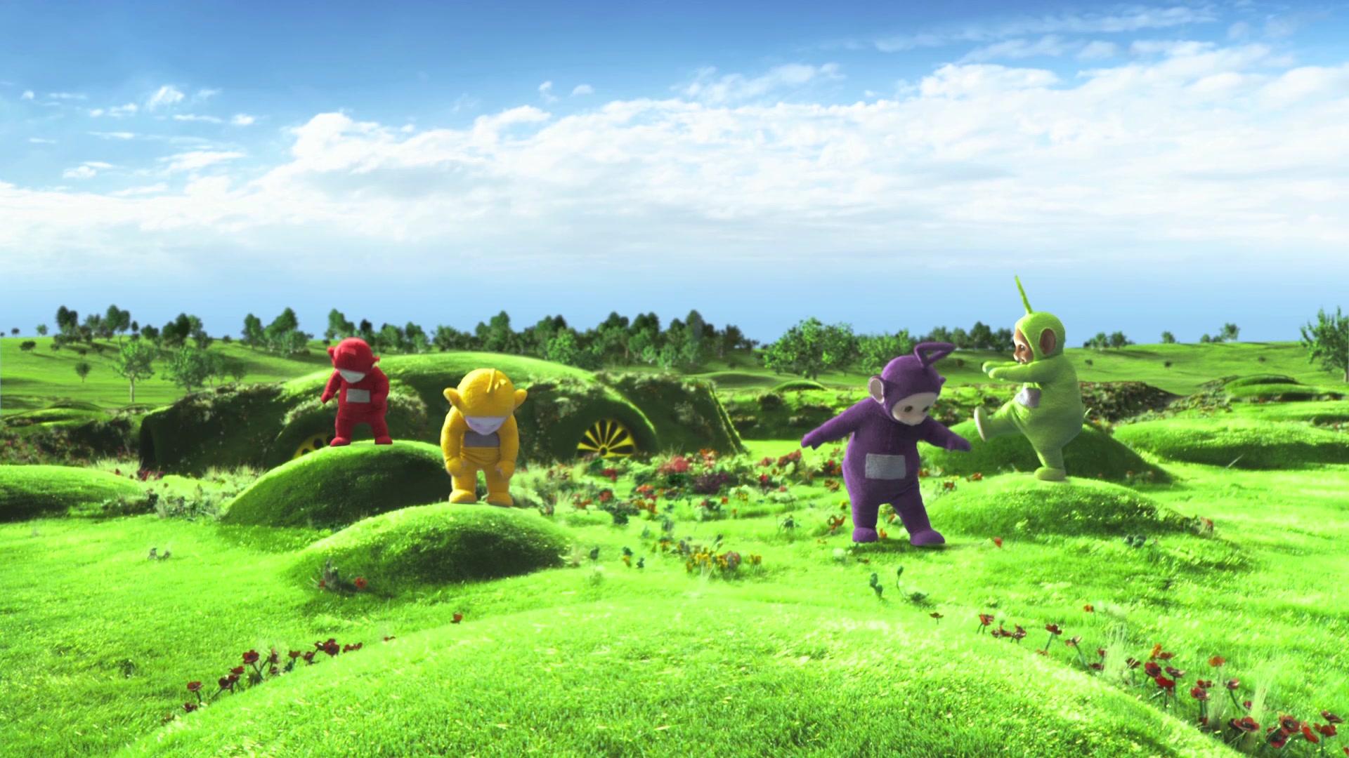 新天线宝宝:天线宝宝喜欢锻炼身体,喜欢抱抱,真和谐啊!