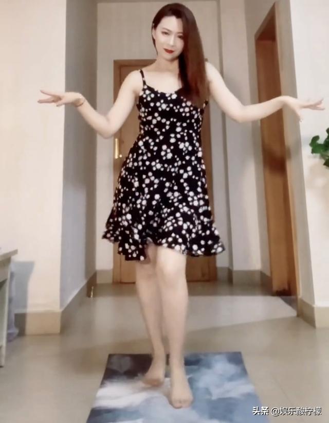 拍摄《乡村爱情》5年后,姜洋洋结婚生子,把更多精力放在了家庭方面