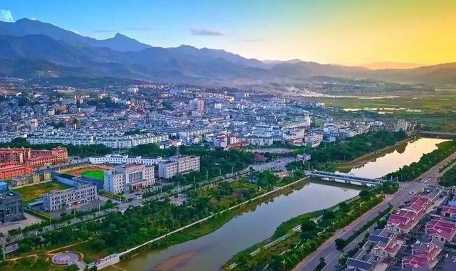 可能很多朋友都是第一次听到这个名字,临沧市地处于省内西南部地区,北