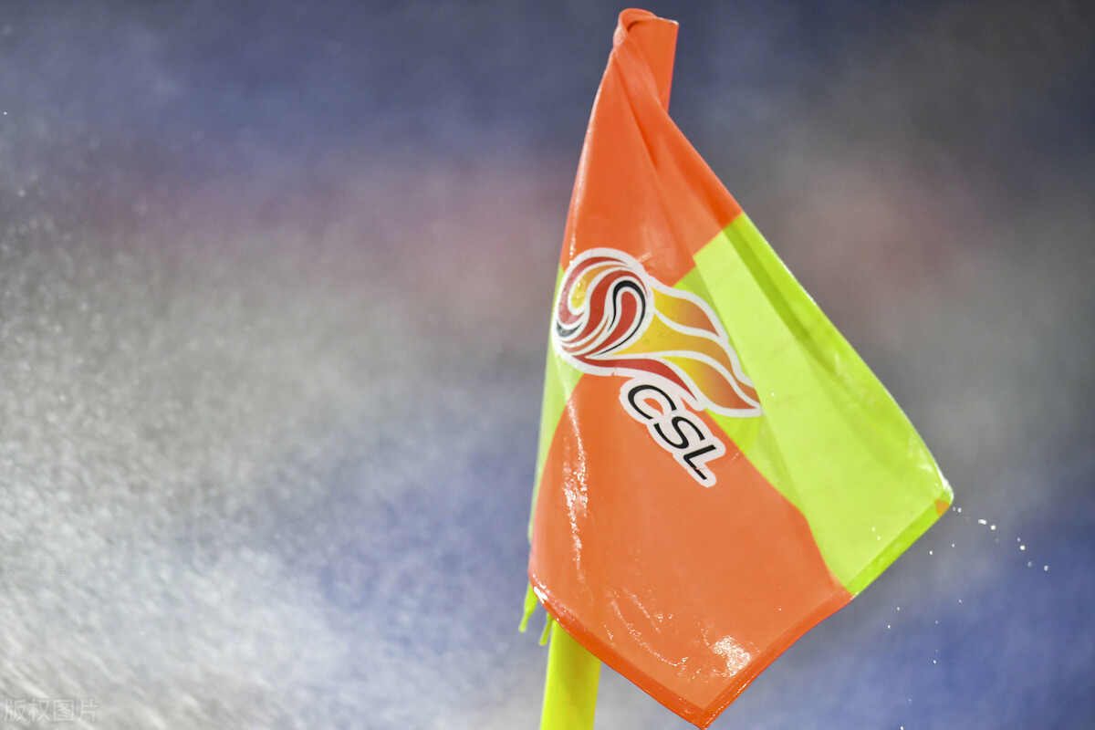 限薪让球员举步维艰对国脚影响不大媒体人爆料有人积蓄过亿