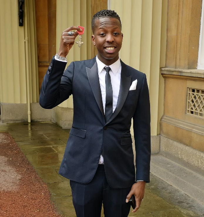 英国天才歌手去世年仅31岁留下七千万遗产母亲发声透露死因